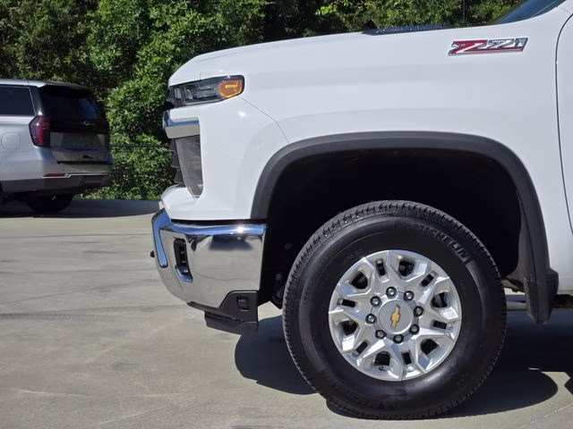 2025 Summit White Chevrolet Silverado 2500HD LT 4X4 Truck