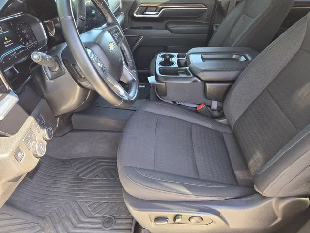 2025 Summit White Chevrolet Silverado 2500HD LT 4X4 Truck