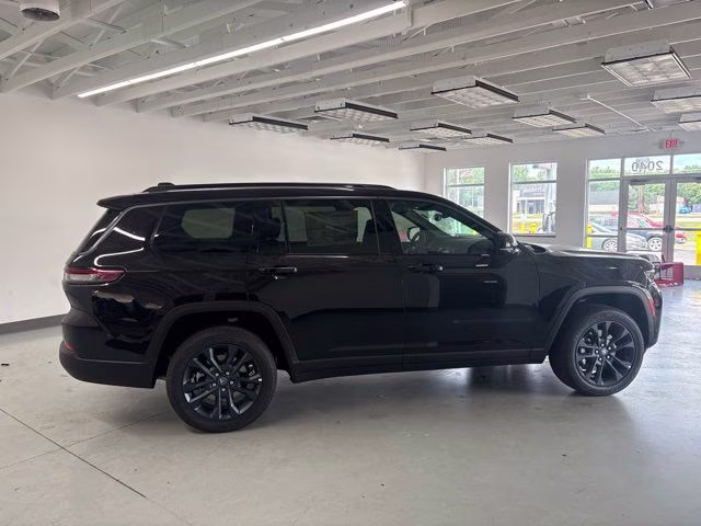 2026 Diamond Black Crystal Pearlcoat Jeep Grand Cherokee L 85th Anniversary Edition 4X4 SUV