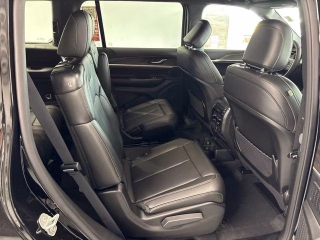 2026 Diamond Black Crystal Pearlcoat Jeep Grand Cherokee L 85th Anniversary Edition 4X4 SUV