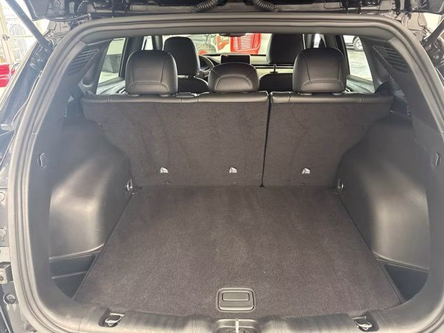 2025 Diamond Black Crystal Pearlcoat Jeep Compass Limited 4X4 SUV