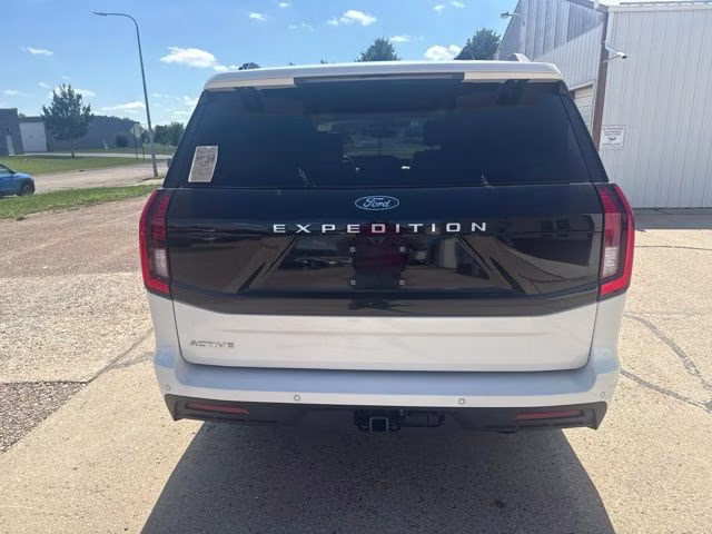 2025 White Metallic Ford Expedition Active 4X4 SUV