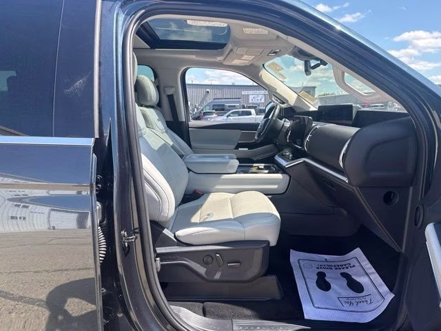 2025 Blue Metallic Ford Expedition Platinum 4X4 SUV