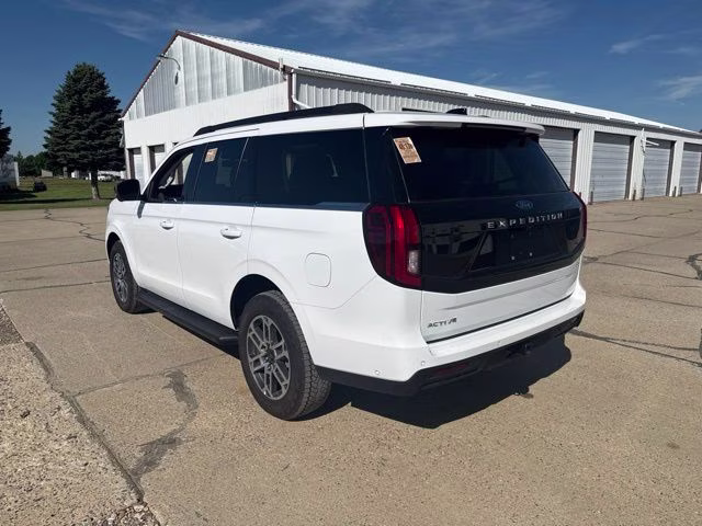 2025 Oxford White Ford Expedition Active 4X4 SUV