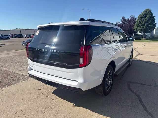 2025 Oxford White Ford Expedition Active 4X4 SUV