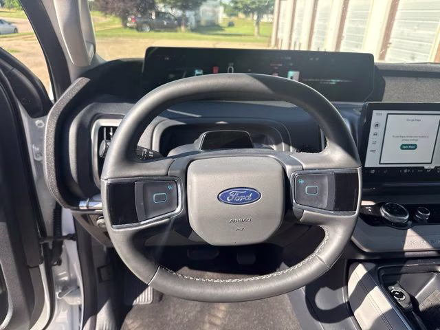 2025 Oxford White Ford Expedition Active 4X4 SUV