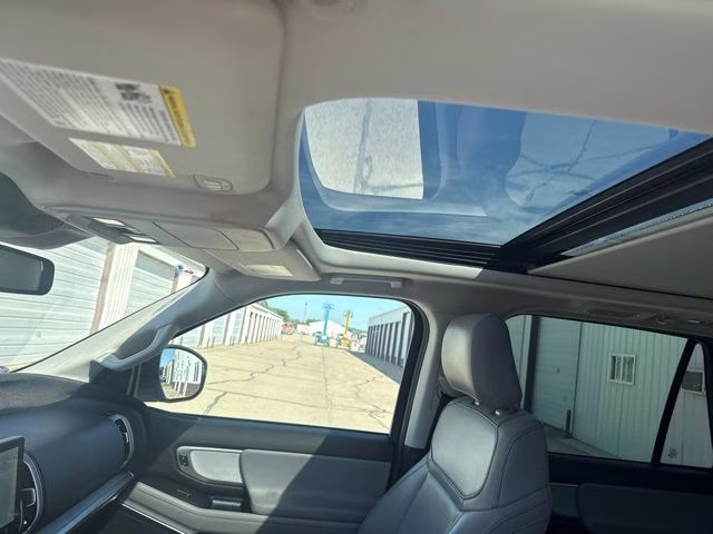 2025 Oxford White Ford Expedition Active 4X4 SUV