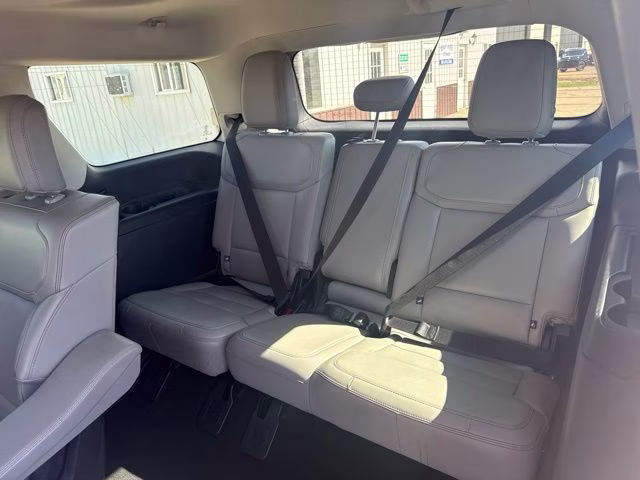 2025 Oxford White Ford Expedition Active 4X4 SUV