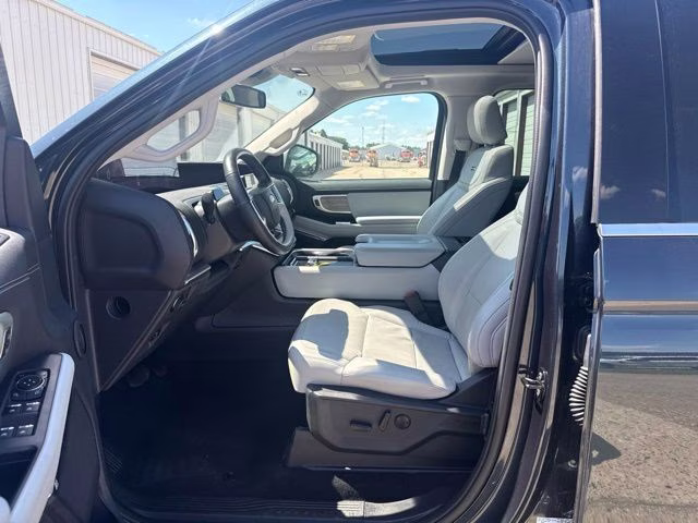 2025 Blue Metallic Ford Expedition Platinum 4X4 SUV