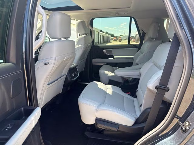 2025 Blue Metallic Ford Expedition Platinum 4X4 SUV