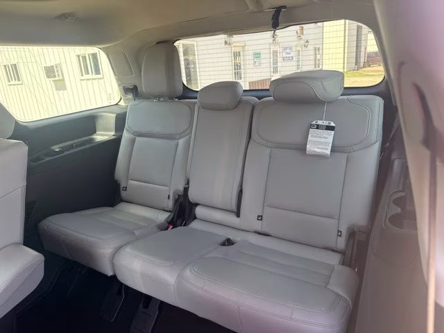 2025 Blue Metallic Ford Expedition Platinum 4X4 SUV