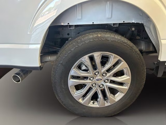 2024 White Metallic Ford F-150 Lariat 4X4 Truck