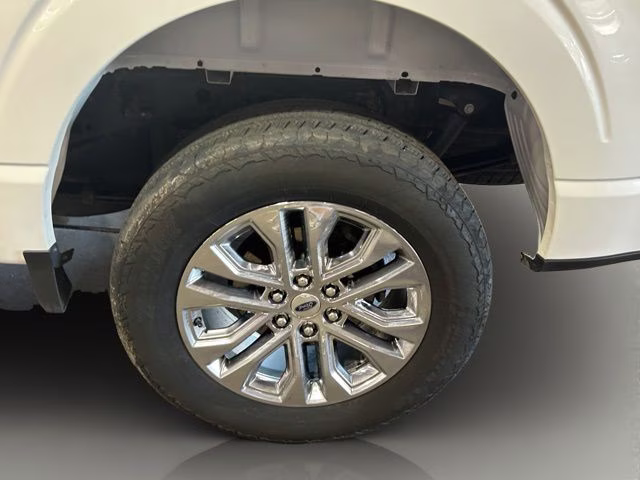 2024 White Metallic Ford F-150 Lariat 4X4 Truck