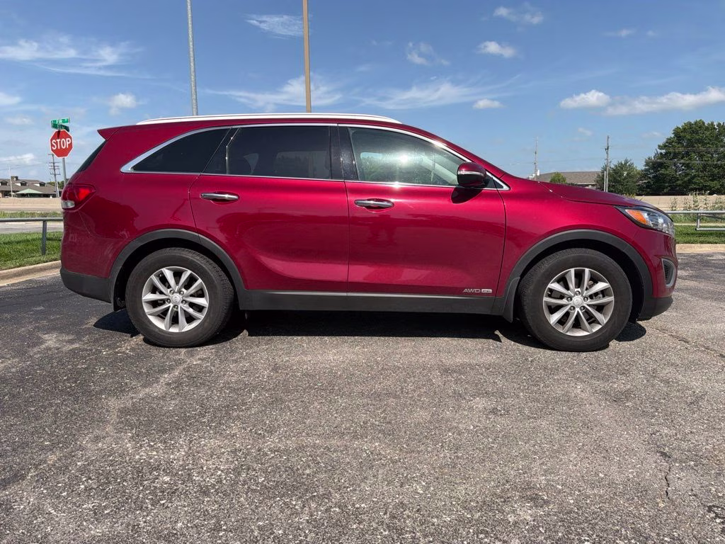2018 Remington Red Metallic Kia Sorento LX AWD SUV