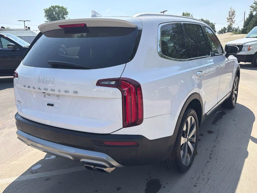 2022 Glacial White Pearl Kia Telluride EX FWD SUV