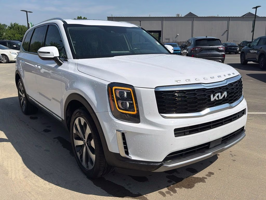 2022 Glacial White Pearl Kia Telluride EX FWD SUV