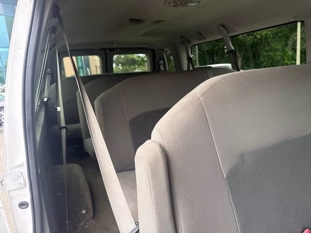 2014 Oxford White Ford Econoline Wagon XLT RWD Van