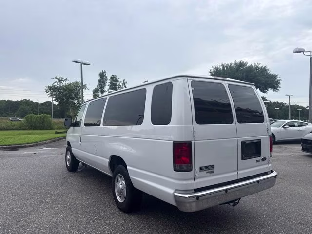 2014 Oxford White Ford Econoline Wagon XLT RWD Van