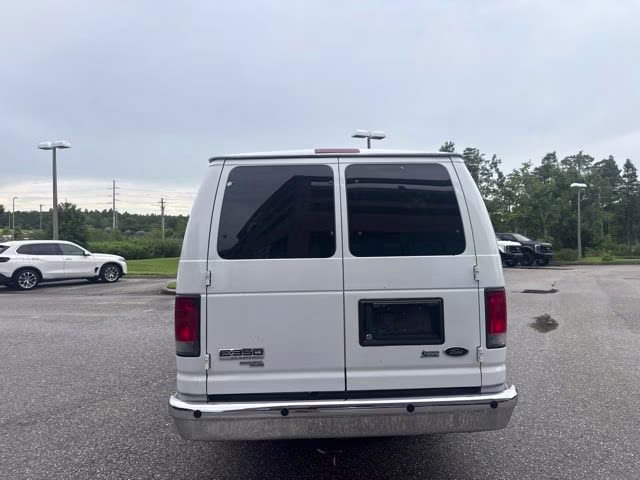 2014 Oxford White Ford Econoline Wagon XLT RWD Van