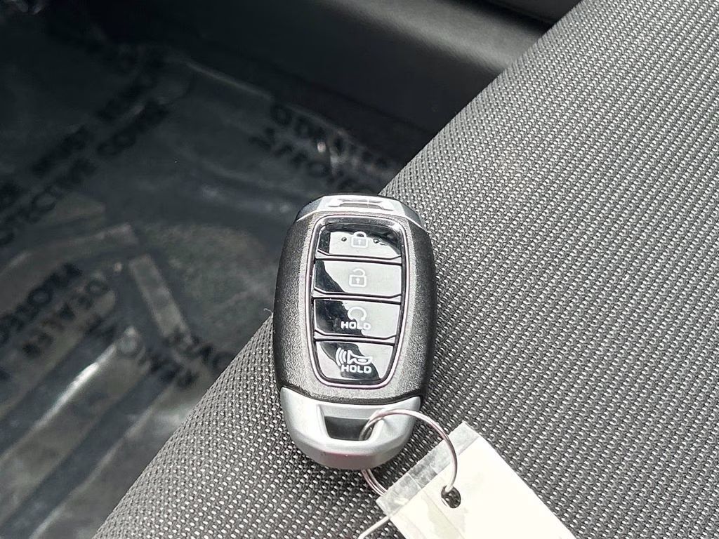 2023 Cyber Silver Hyundai Kona SEL AWD SUV