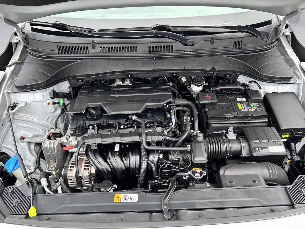 2023 Cyber Silver Hyundai Kona SEL AWD SUV