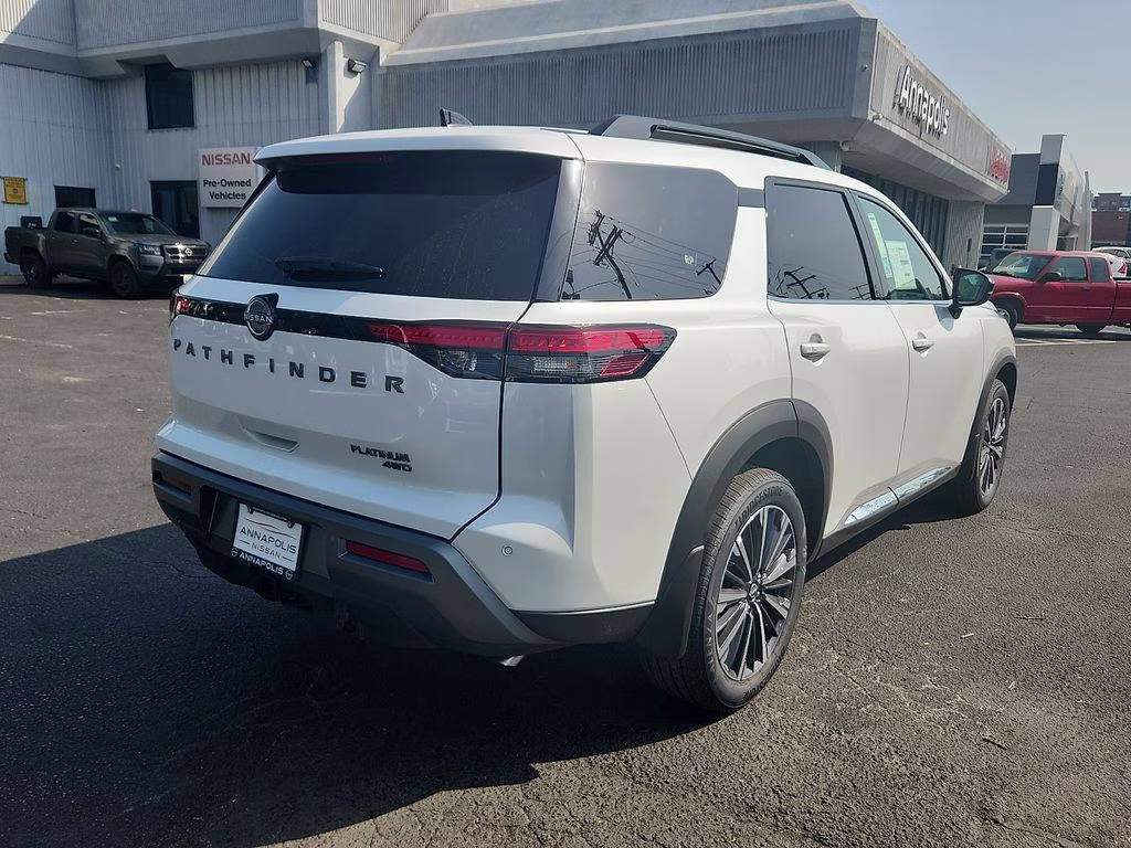 2026 Everest White Pearl Tricoat Nissan Pathfinder Platinum 4X4 SUV