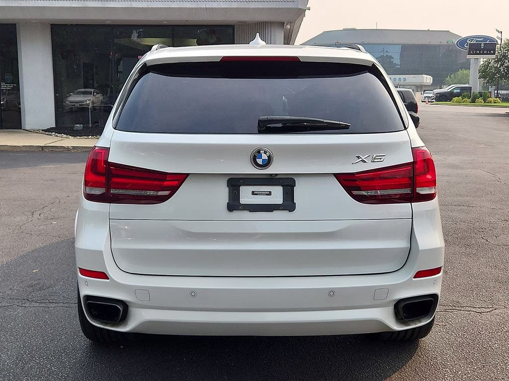 2016 White Metallic BMW X5 xDrive50i AWD SUV