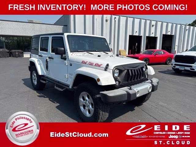 2015 Bright White Clearcoat Jeep Wrangler Unlimited Sahara 4X4 SUV