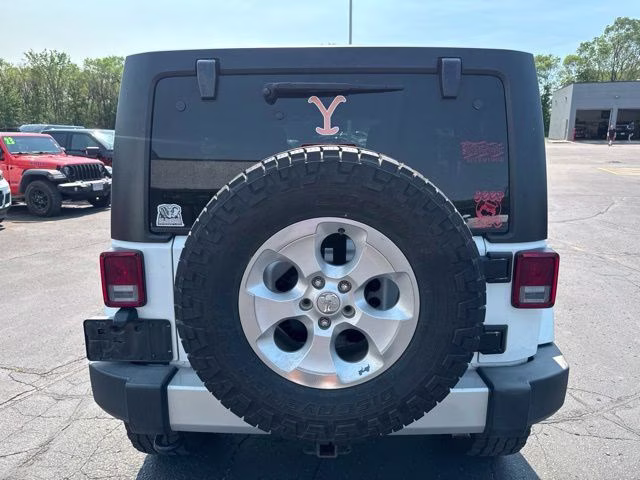 2015 Bright White Clearcoat Jeep Wrangler Unlimited Sahara 4X4 SUV