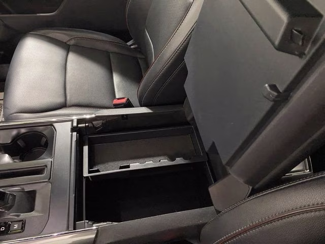2023 Oxford White Ford F-150 Lariat 4X4 Truck