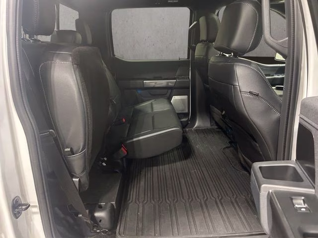 2022 Oxford White Ford F-150 Lariat 4X4 Truck