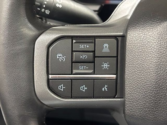 2022 Oxford White Ford F-150 Lariat 4X4 Truck