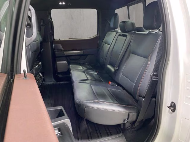 2023 Oxford White Ford F-150 Lariat 4X4 Truck