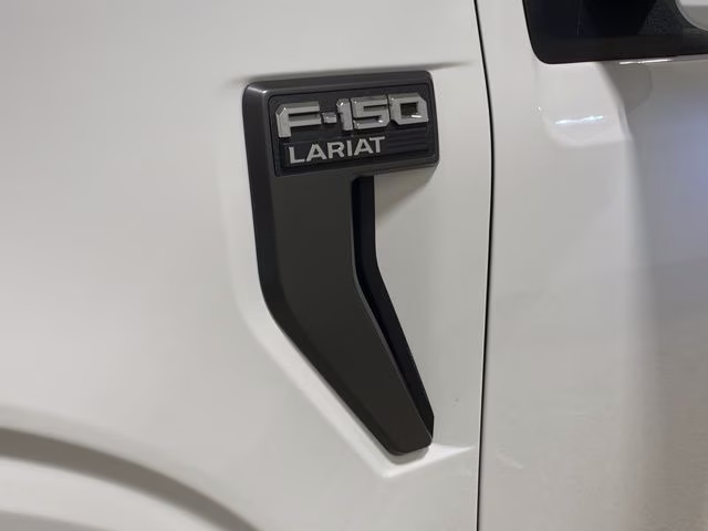 2023 Oxford White Ford F-150 Lariat 4X4 Truck