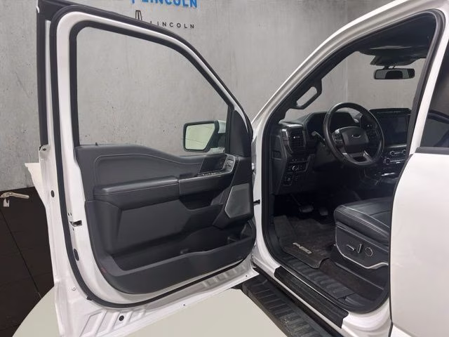 2022 Oxford White Ford F-150 Lariat 4X4 Truck