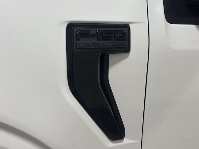 2022 Oxford White Ford F-150 Lariat 4X4 Truck