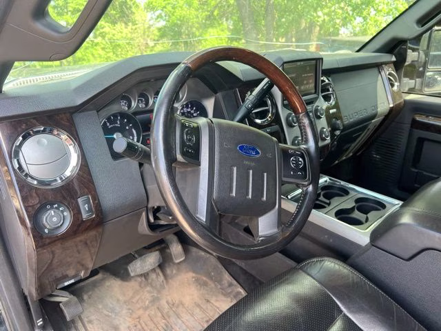 2014 Tuxedo Black Metallic Ford Super Duty F-250 SRW Platinum 4X4 Truck