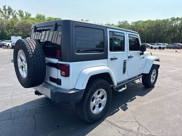 2015 Bright White Clearcoat Jeep Wrangler Unlimited Sahara 4X4 SUV