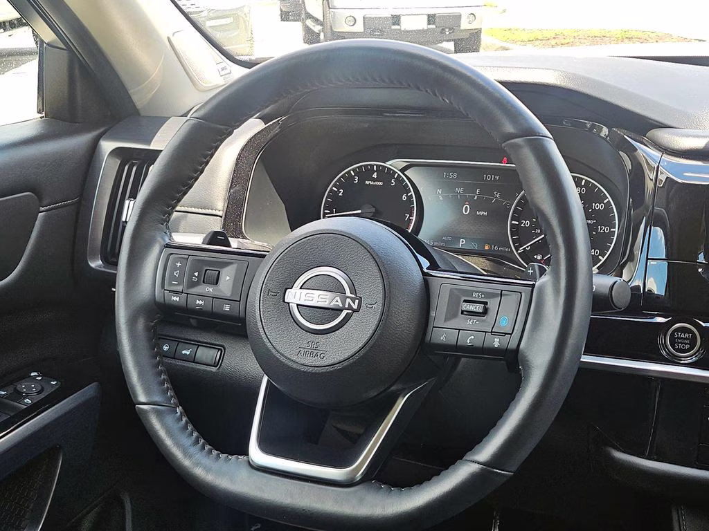 2024 Brilliant Silver Metallic Nissan Pathfinder SL 4X4 SUV
