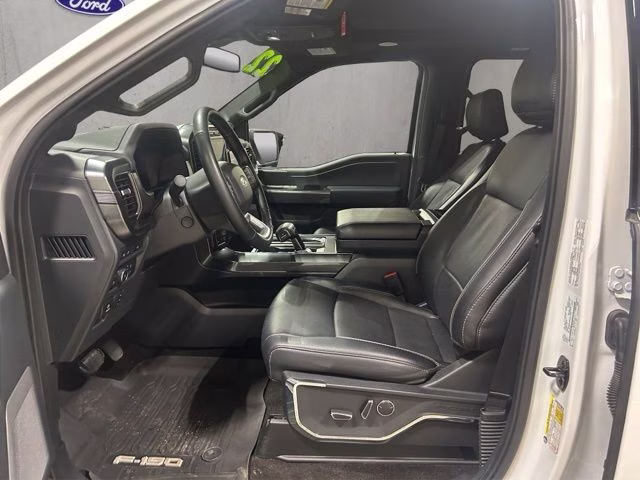 2022 Oxford White Ford F-150 Lariat 4X4 Truck
