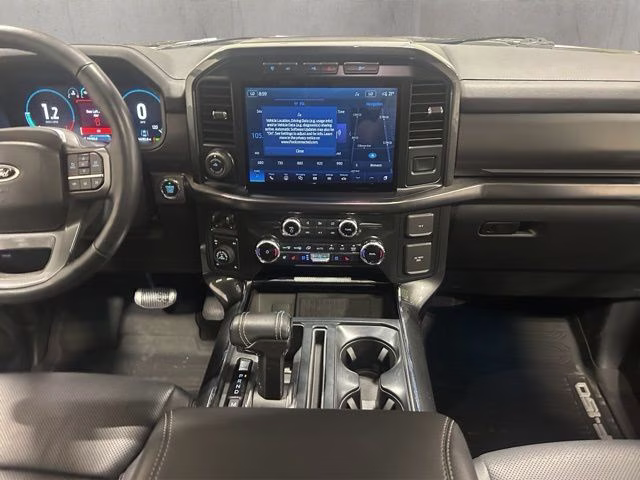 2022 Oxford White Ford F-150 Lariat 4X4 Truck
