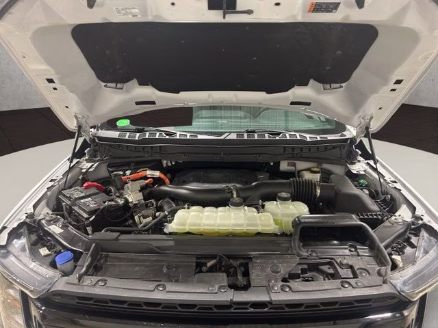 2022 Oxford White Ford F-150 Lariat 4X4 Truck