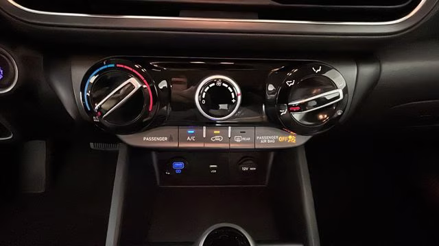 2023 Cyber Silver Hyundai Kona SEL AWD SUV