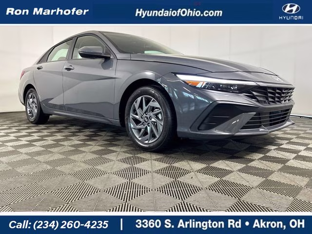 2024 Gray Hyundai Elantra SEL FWD Sedan
