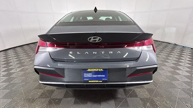2024 Gray Hyundai Elantra SEL FWD Sedan