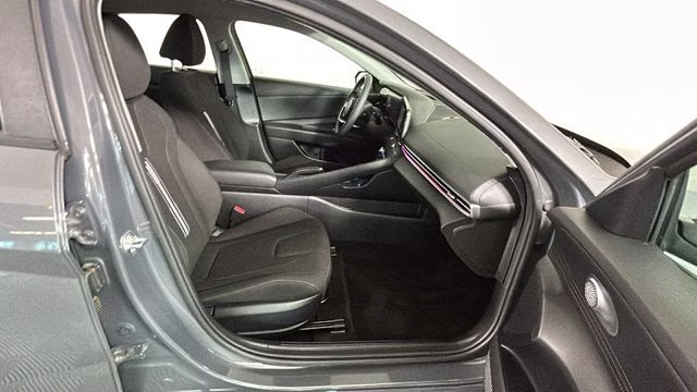 2024 Gray Hyundai Elantra SEL FWD Sedan