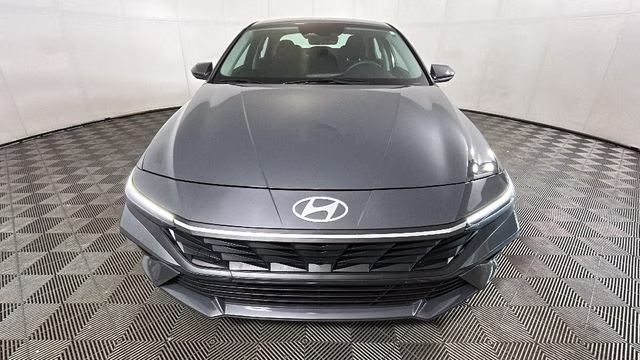 2024 Gray Hyundai Elantra SEL FWD Sedan