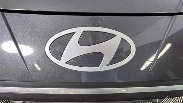 2024 Gray Hyundai Elantra SEL FWD Sedan