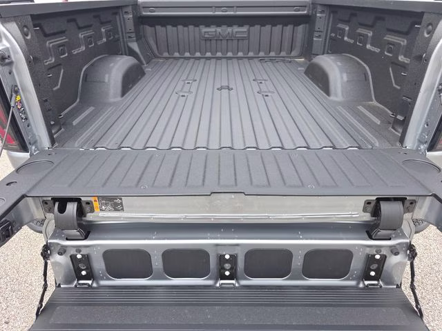 2026 Sterling Metallic GMC Sierra 2500HD AT4 4X4 Truck