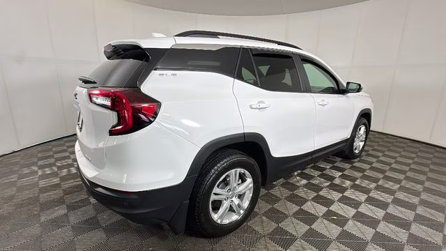2024 Summit White GMC Terrain SLE AWD SUV